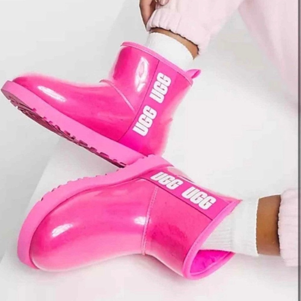 UGG CLASSIC CLEAR MINI BOOTS NEW POST*